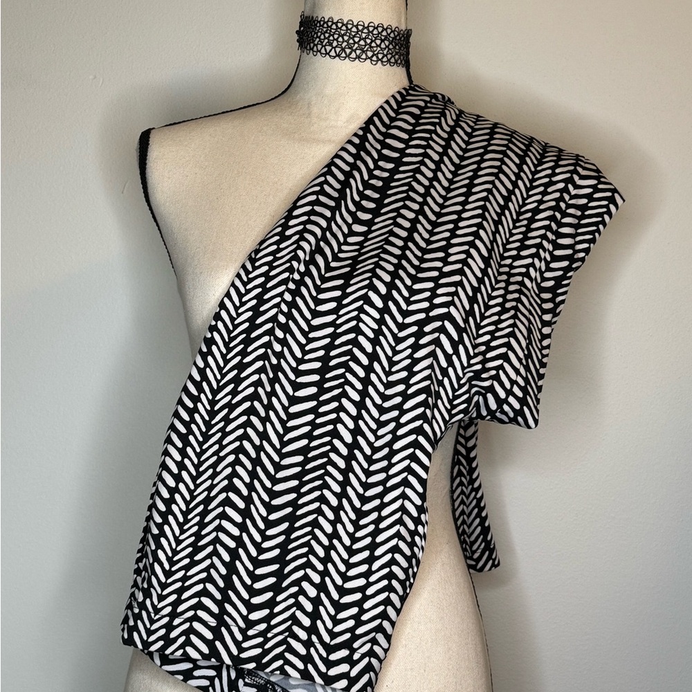 Black and White Patterned Pants Large